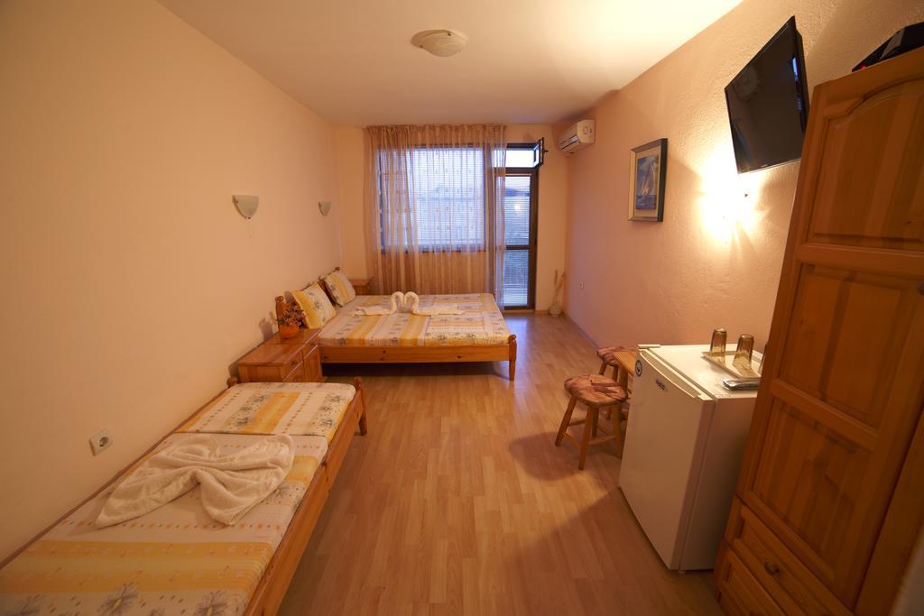 Primorski Briz Guest House Πριμόρσκο Εξωτερικό φωτογραφία